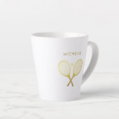 ネームパーソナライズされたトレンディーテニス カフェラテマグ (右アングル)