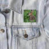 ノウサギ, Lepus europaeus, 幼体, 食べる 缶バッジ (インサイチュ)