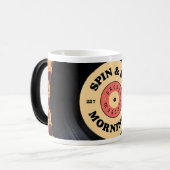 ノスタルジックビニールレコードデザイン モーフィングマグカップ (正面左)