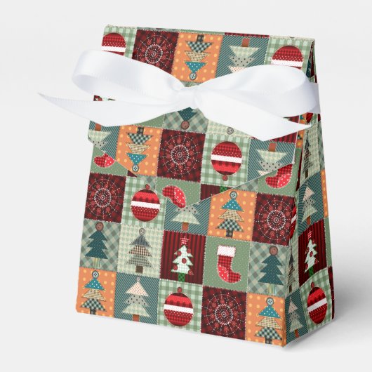 ノスタルジックヴィンテージホリデーパッチワークキルト フェイバーボックス (正面サイド)