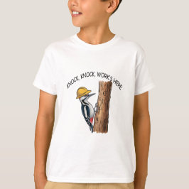ノック、ノック、仕事はこちら Tシャツ