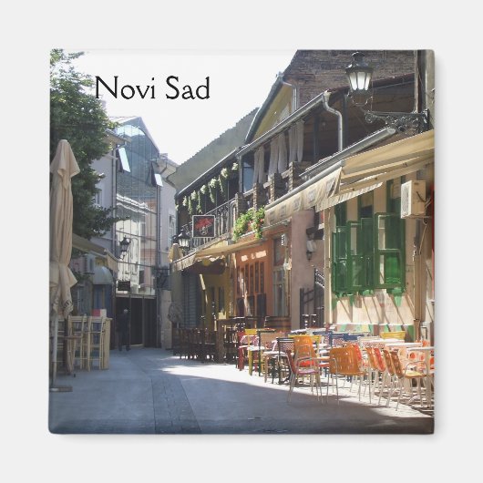 ノビサド – 通り マグネット (正面)