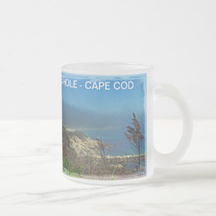 ノブスカポイントでの霧の朝 – Cape Cod MA フロストグラスマグカップ
