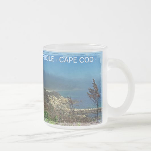 ノブスカポイントでの霧の朝 – Cape Cod MA フロストグラスマグカップ (右)