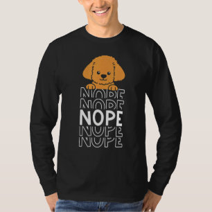 ノペ怠惰なおもちゃプードルうそをつく覗き犬 Tシャツ