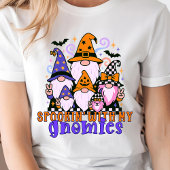 ノミーズとハロウィンを楽しむ: レトロなハロウィンの友達 Tシャツ