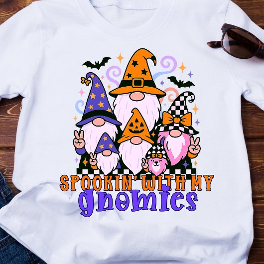 ノミーズとハロウィンを楽しむ: レトロなハロウィンの友達 Tシャツ