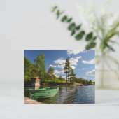 ノルウェーのはがきのフィヨルドの緑のボート ポストカード (スタンド正面)