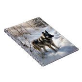 ノルウェーのエルクハウンドがそれを雪のクリスマスに許す ノートブック (右側)