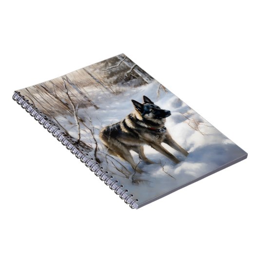 ノルウェーのエルクハウンドがそれを雪のクリスマスに許す ノートブック (右側)