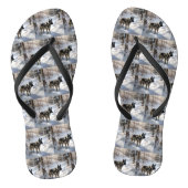 ノルウェーのエルクハウンドがそれを雪のクリスマスに許す ビーチサンダル (ソール)