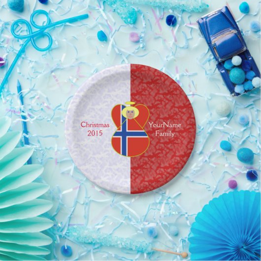 ノルウェーのエンジェルブロンドの髪に旗を着て ペーパープレート (パーティー)