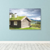 ノルウェーのキャンバスにソッド屋根のログキャビン キャンバスプリント (インサイチュ (ウッドフロア))