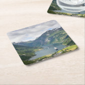 ノルウェーのコースターのGeirangerfjordの眺め スクエアペーパーコースター (アングル)