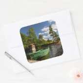 ノルウェーのフィヨルドに浮かぶ緑のボート スクエアシール (封筒)