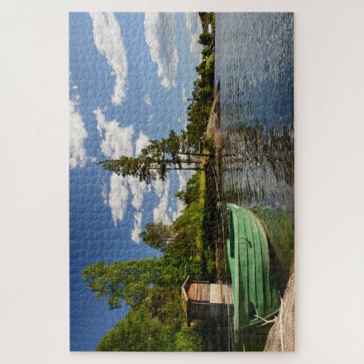 ノルウェーのフィヨルドの景色の緑のボート ジグソーパズル (縦)