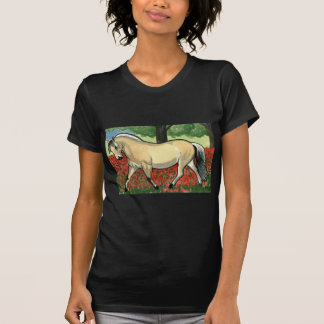 ノルウェーのフィヨルドの馬の芸術 Tシャツ