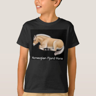 ノルウェーのフィヨルドの馬は暗いTシャツをからかいます Tシャツ