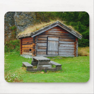 ノルウェーの伝統的な田園木の建物 マウスパッド