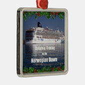 ノルウェーの夜明けのクリスマスクルージング メタルオーナメント (右)