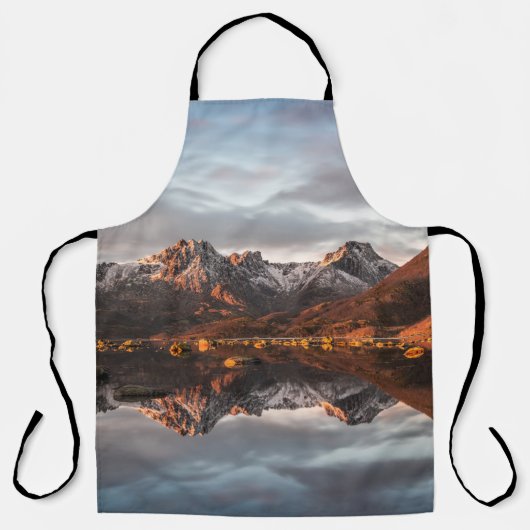 ノルウェーの山々の風景の写真 エプロン (正面)