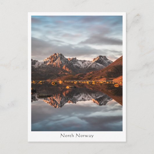 ノルウェーの山々の風景の写真 ポストカード (正面)