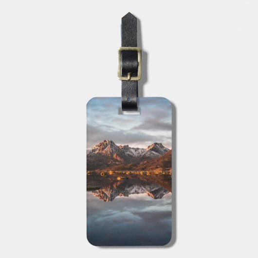 ノルウェーの山々の風景の写真 ラゲッジタグ (正面縦)