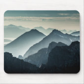 ノルウェーの山の風景の写真 マウスパッド (正面)