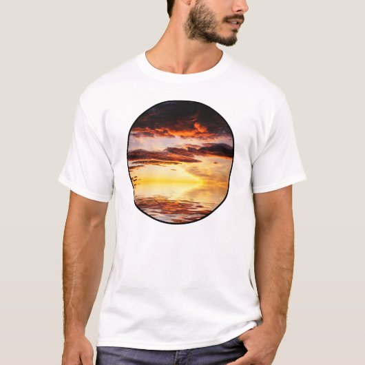 ノルウェーの日没 Tシャツ (正面)