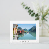 ノルウェーの村とフィヨルドの白い文字はがき ポストカード (スタンド正面)