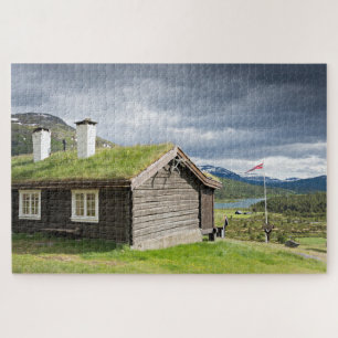 ノルウェーの荒野の芝地の屋根の丸太小屋 ジグソーパズル