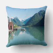 ノルウェーの装飾用クッションの村そしてフィヨルド クッション (裏面)