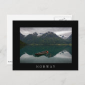 ノルウェーの黒いはがきの古い手漕ぎ船と山 ポストカード (正面/裏面)