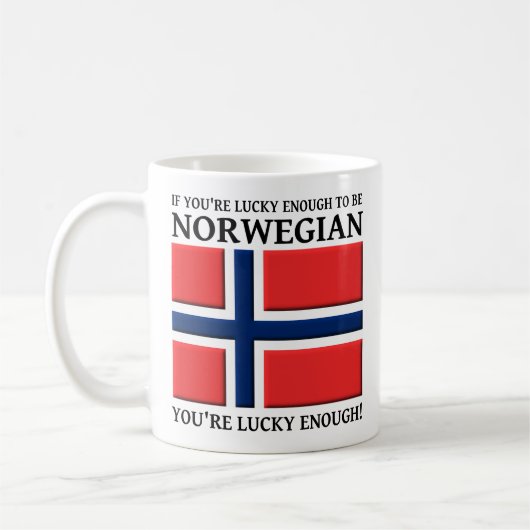 ノルウェー人でラッキーなマグカップ コーヒーマグカップ (左)