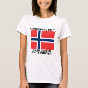 ノルウェー人は白い粉を膝まで被ってやってる Tシャツ