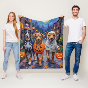 ノルウェー産ルンデフントのハロウィントリック・オア・トリート フリースブランケット