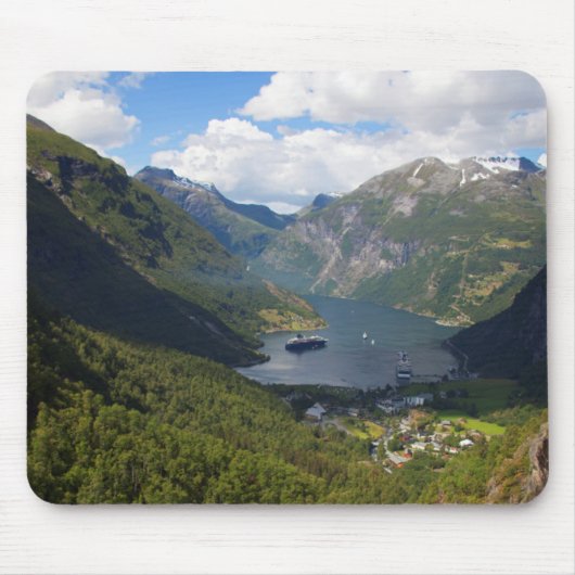 ノルウェー、ゲイルアンゲルフィヨルドの風景 マウスパッド (正面)