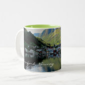 ノルウェー,ゴージャスなフィヨルド ツートーンマグカップ (正面左)