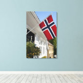 ノルウェー、スタヴァンゲル。歴史的な市街中心部の景色 キャンバスプリント (インサイチュ (ウッドフロア))