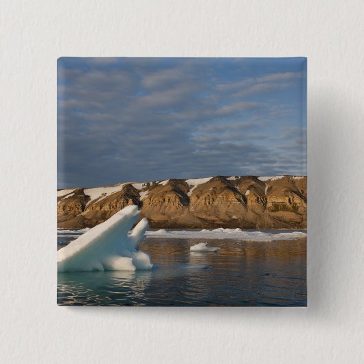 ノルウェー、スバルバード、スピッツベルゲン島、セッティング 缶バッジ (正面)