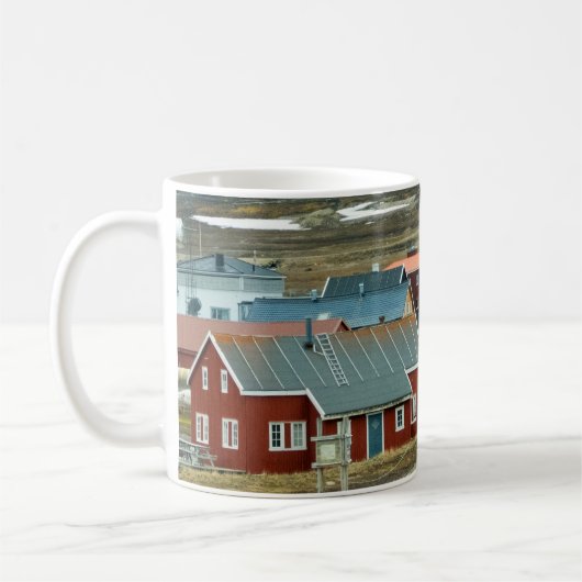 ノルウェー、スバルバード、Ny-Alesund コーヒーマグカップ (左)