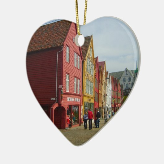 ノルウェー、ベルゲンの水辺地帯の色彩の鮮やかな家 セラミックオーナメント (左)