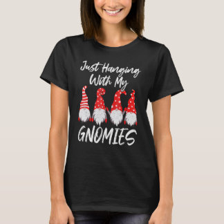 ノルディックサンタグノームクリスマスで私のグノミーと一緒にお出かけ Tシャツ