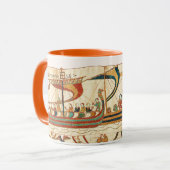 ノルマン人が付いている飲み物 マグカップ (正面左)