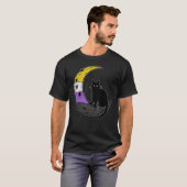 ノンバイナリーフラグ付き LGBT プライド 月 宇宙 猫 Tシャツ (正面フル)