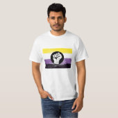 ノンバイナリー ペインテッド 抗議旗 Tシャツ (正面フル)