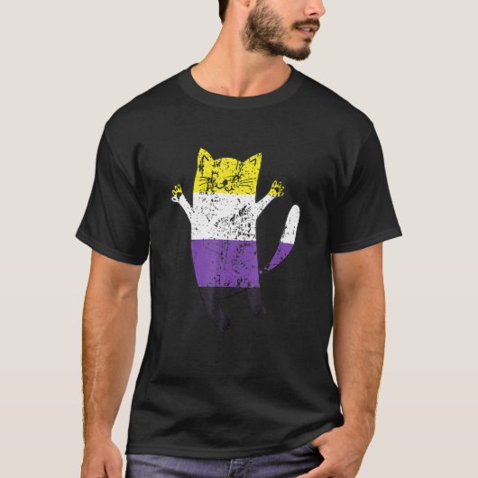 ノンバイナリー Pride フラグ 幸せな猫 ノンバイナリー Tシャツ (正面)
