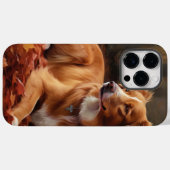 ノヴァ・スコシア・ダック・トーリエ 秋の落ち葉と  Case-Mate iPhoneケース (裏面 (横))