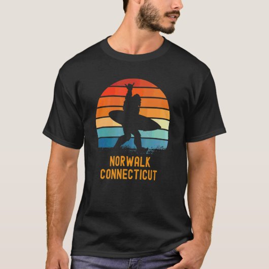 ノーウォークコネチカットサスカッチ土産 Tシャツ (正面)