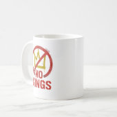 ノーキングスインアメリカアンチトランプ コーヒーマグカップ (正面左)